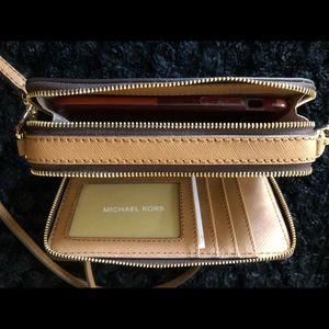 michael kors cell phone crossbody